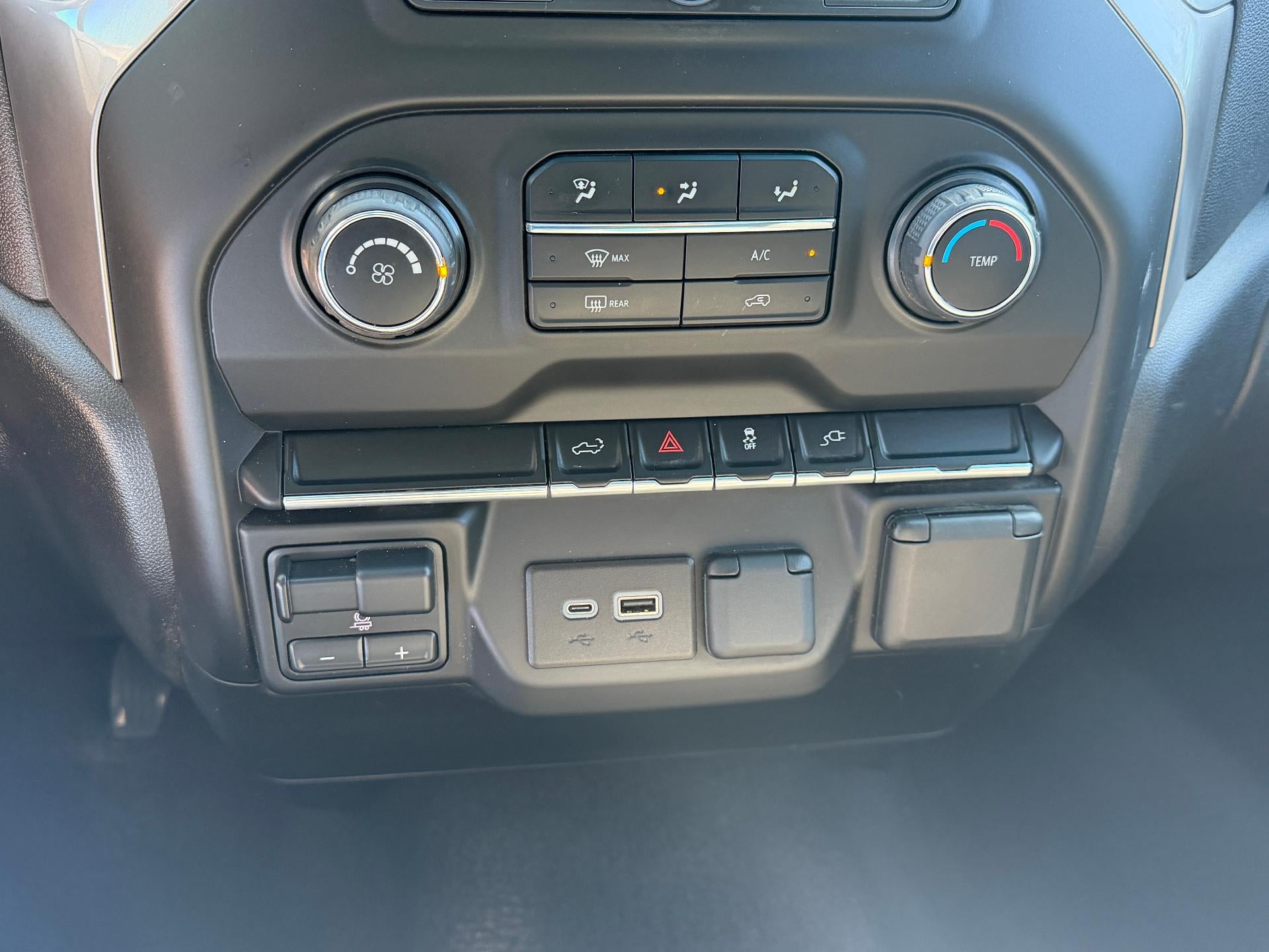 2022 Chevrolet Silverado 2500 HD Crew Cab Standard Box 4-Wheel Drive Custom