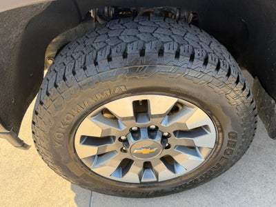 2022 Chevrolet Silverado 2500 HD Crew Cab Standard Box 4-Wheel Drive Custom