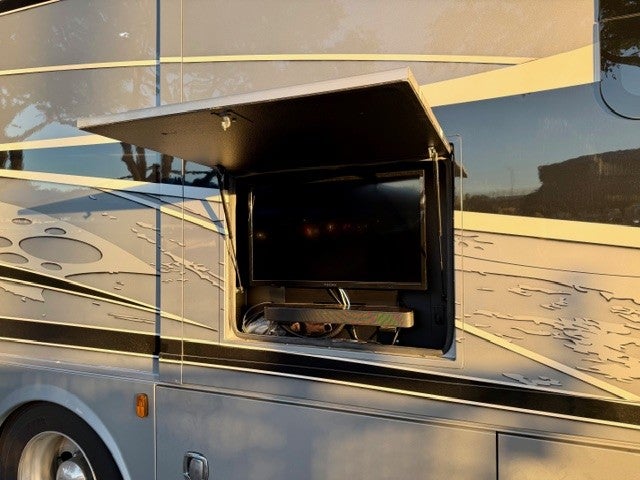 2023 DYNAMAX DX3 37TS Base