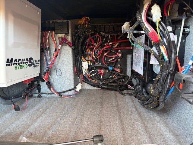 2023 DYNAMAX DX3 37TS Base