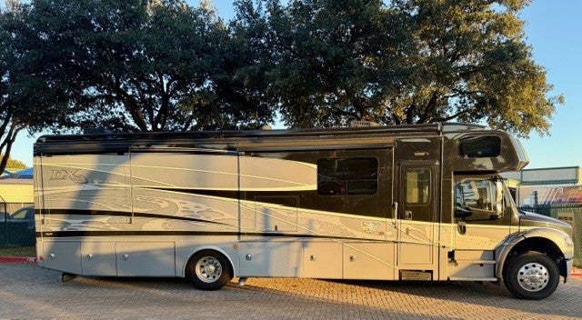 2023 DYNAMAX DX3 37TS Base