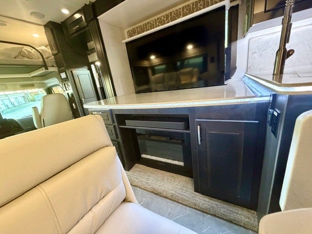 2023 DYNAMAX DX3 37TS Base