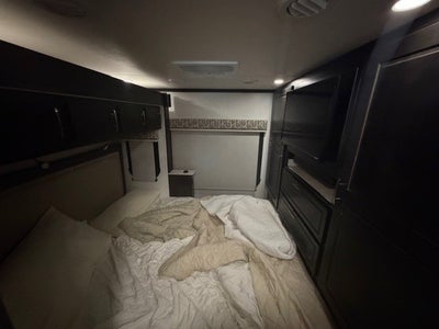 2023 DYNAMAX DX3 37TS Base