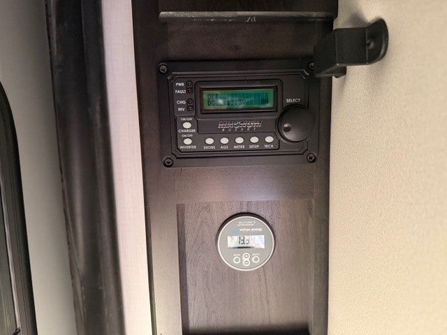 2023 DYNAMAX DX3 37TS Base