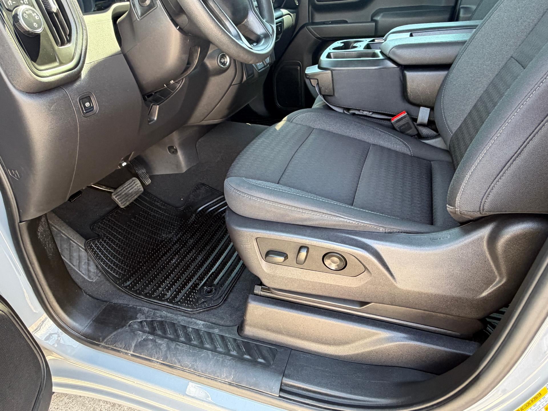 2025 Chevrolet Silverado 1500 Crew Cab Short Box 2-Wheel Drive Custom
