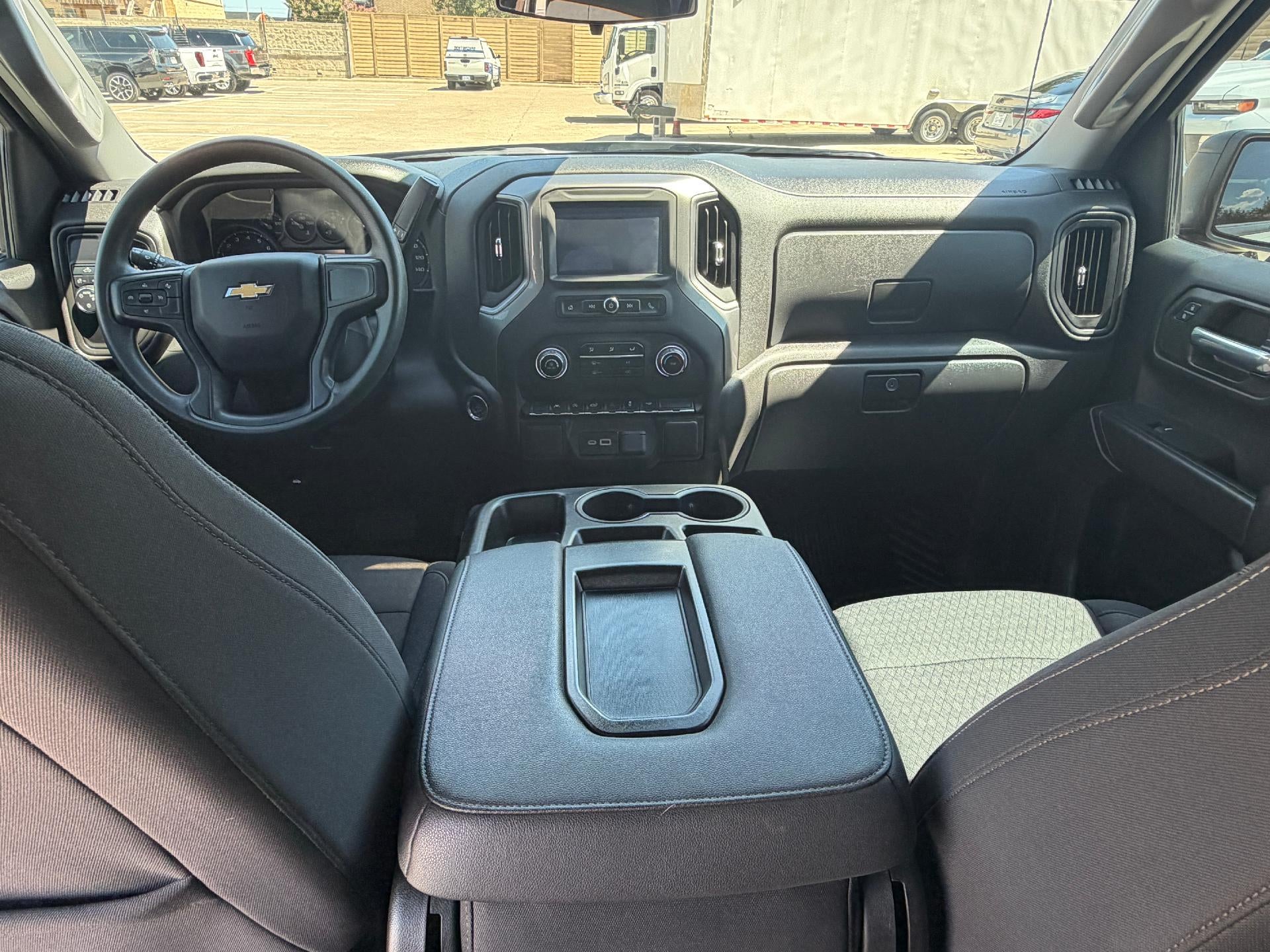 2025 Chevrolet Silverado 1500 Crew Cab Short Box 2-Wheel Drive Custom