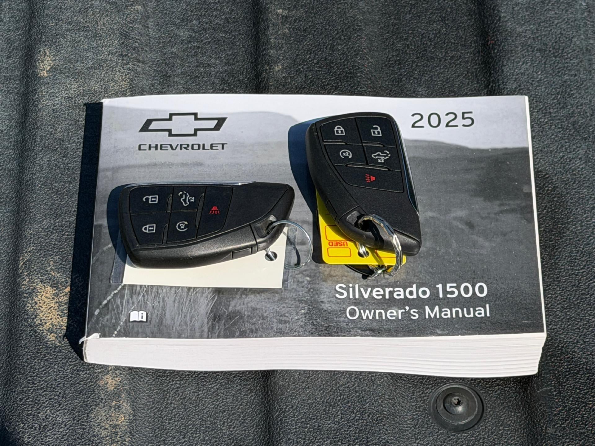 2025 Chevrolet Silverado 1500 Crew Cab Short Box 2-Wheel Drive Custom