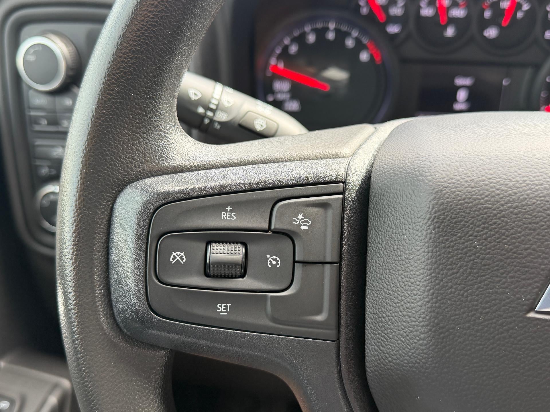 2025 Chevrolet Silverado 1500 Crew Cab Short Box 4-Wheel Drive Custom
