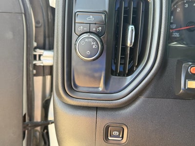 2021 Chevrolet Silverado 1500 Crew Cab Short Box 2-Wheel Drive Custom