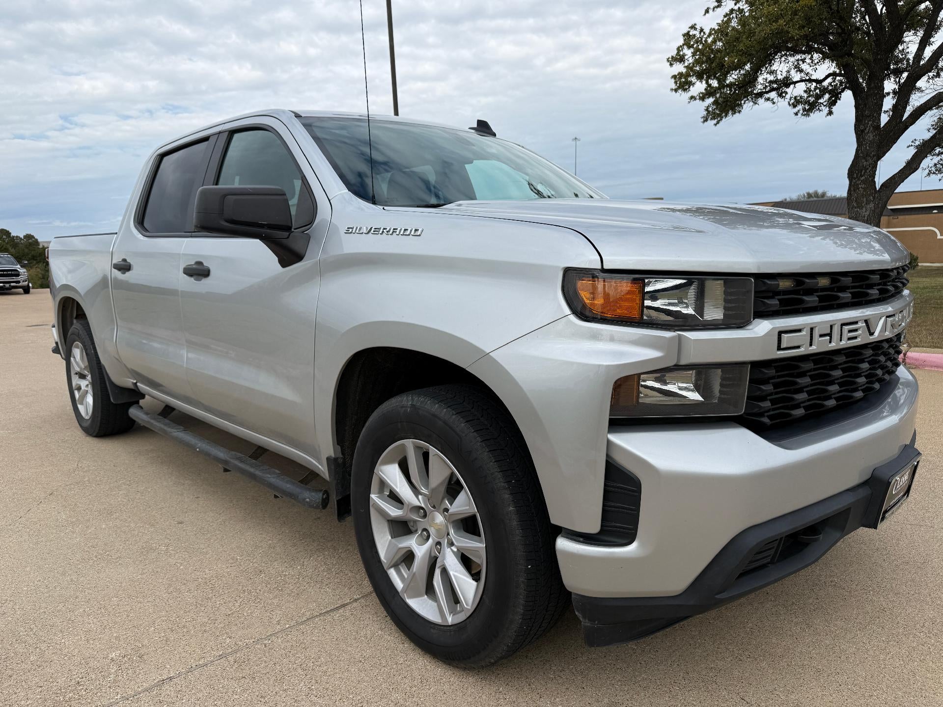 2021 Chevrolet Silverado 1500 Crew Cab Short Box 2-Wheel Drive Custom