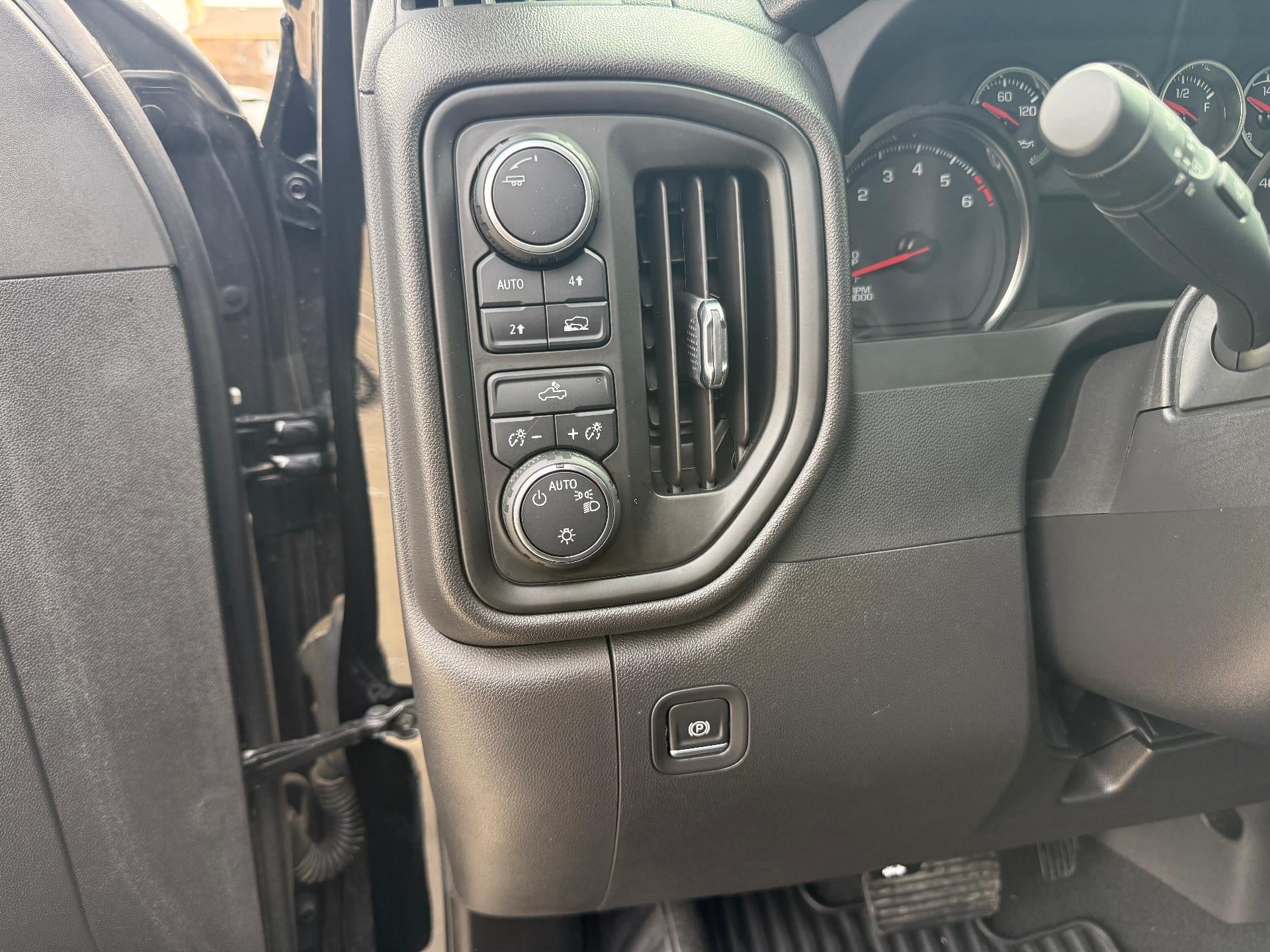 2022 Chevrolet Silverado 1500 LTD Crew Cab Short Box 4-Wheel Drive Custom