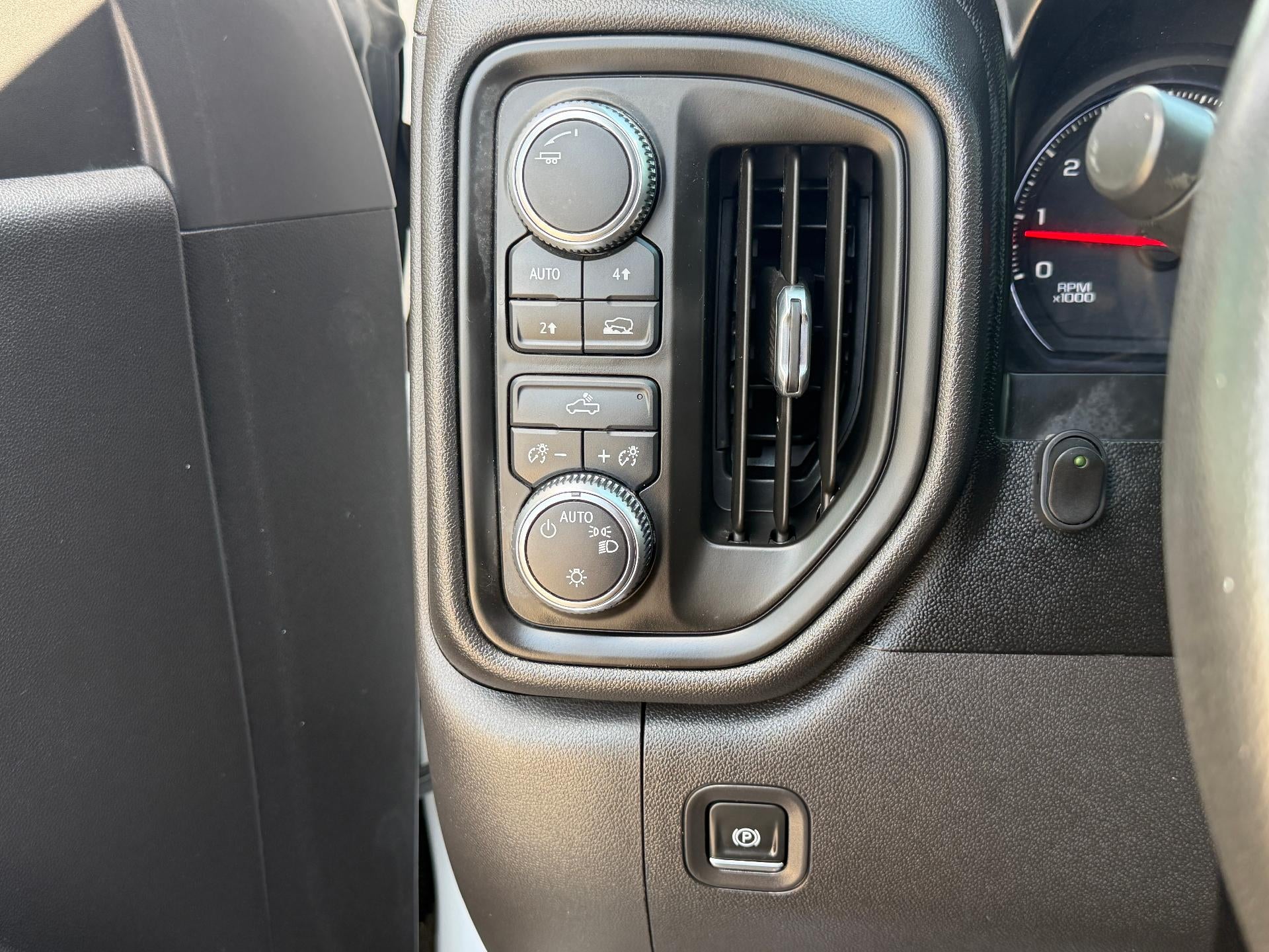 2021 GMC Sierra 1500 Crew Cab Short Box 4-Wheel Drive