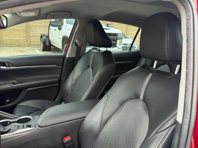 2022 Toyota Camry XLE HYBRID