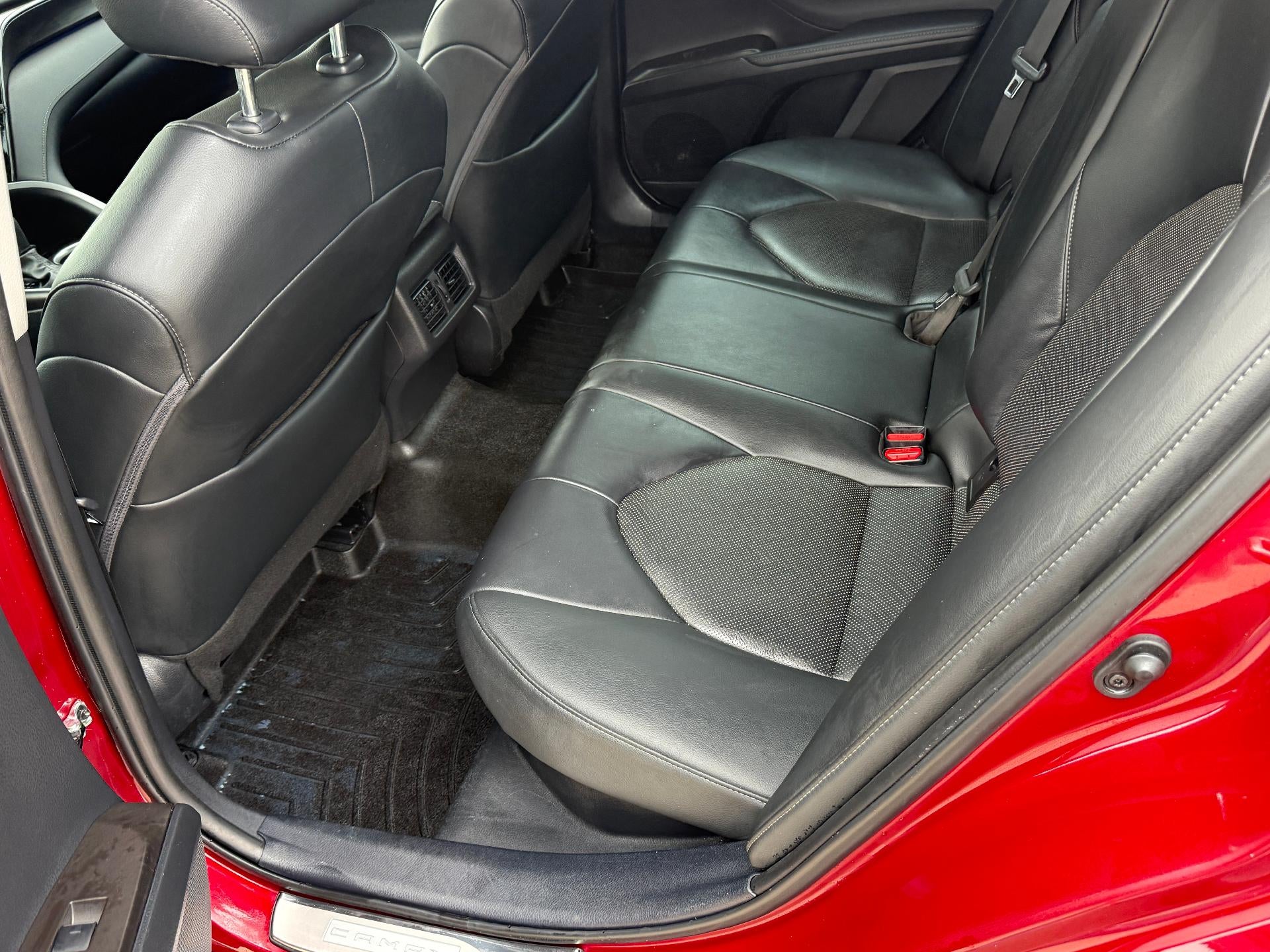 2022 Toyota Camry XLE HYBRID