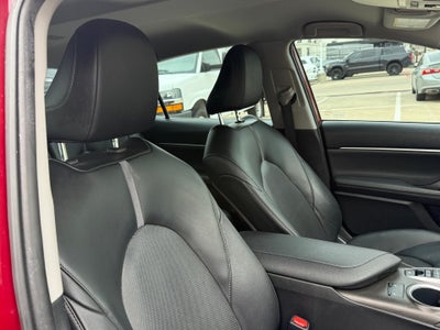 2022 Toyota Camry XLE HYBRID