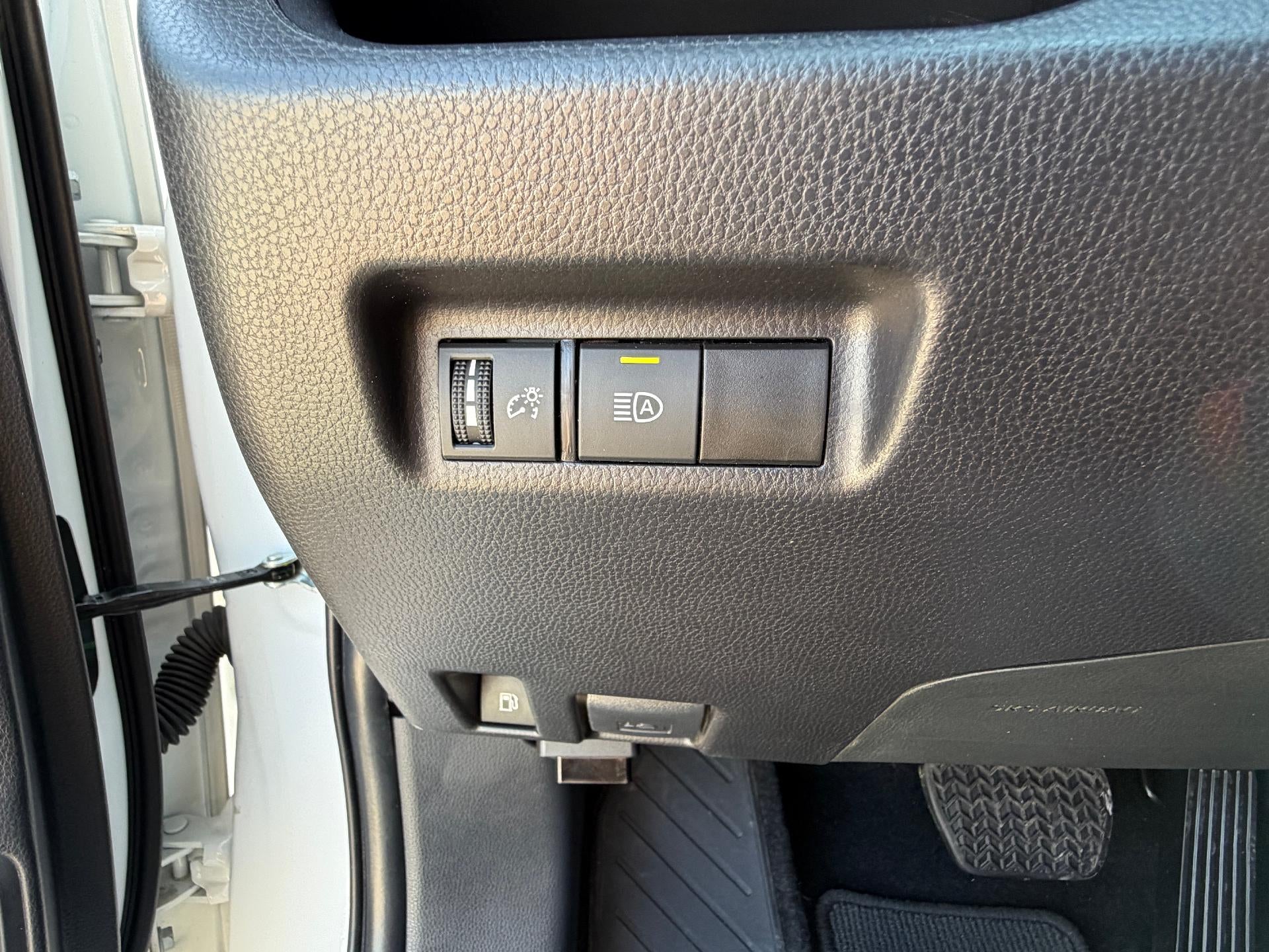 2025 Toyota RAV4 Hybrid LE AWD (Natl)