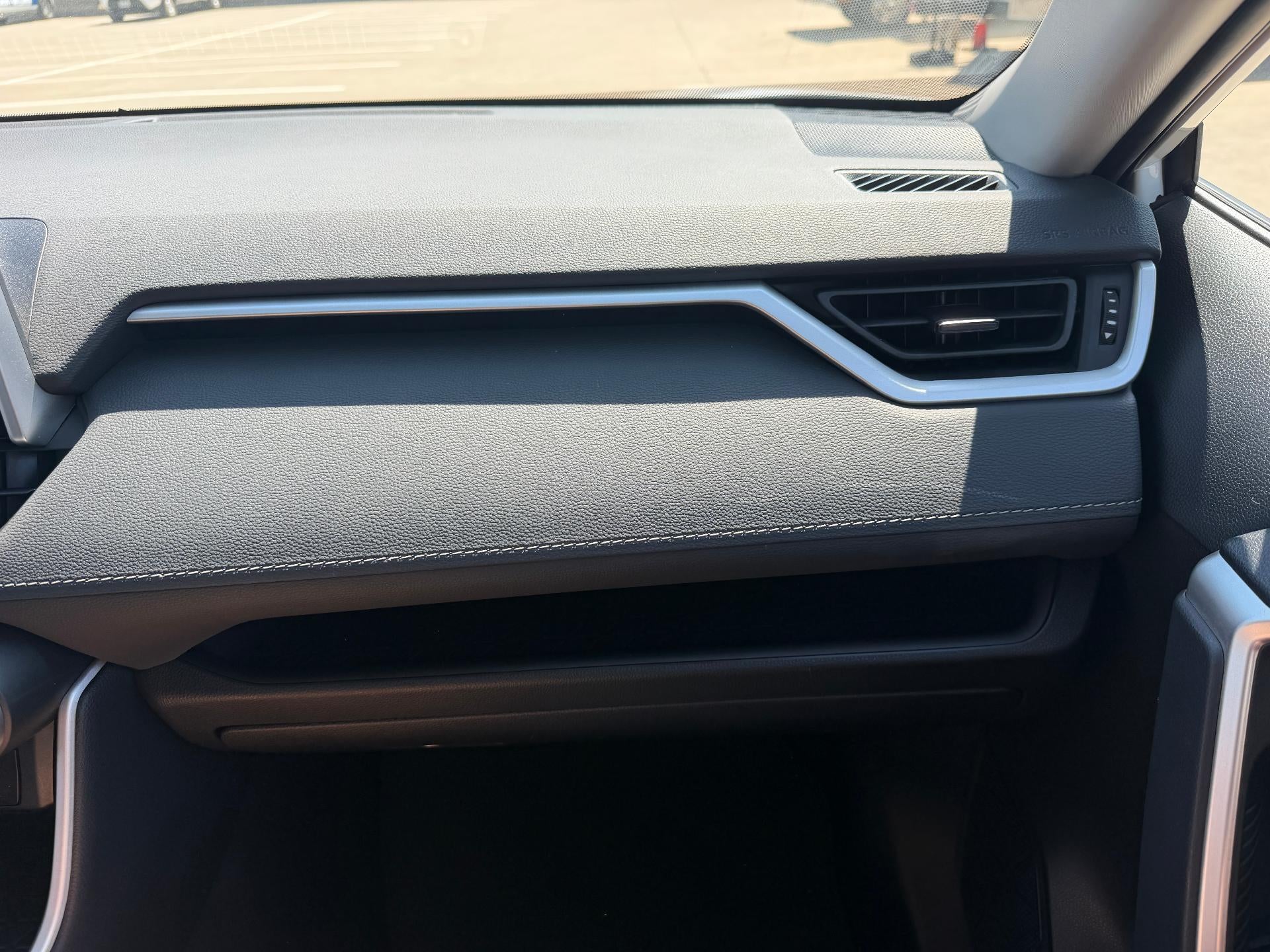 2025 Toyota RAV4 Hybrid LE AWD (Natl)