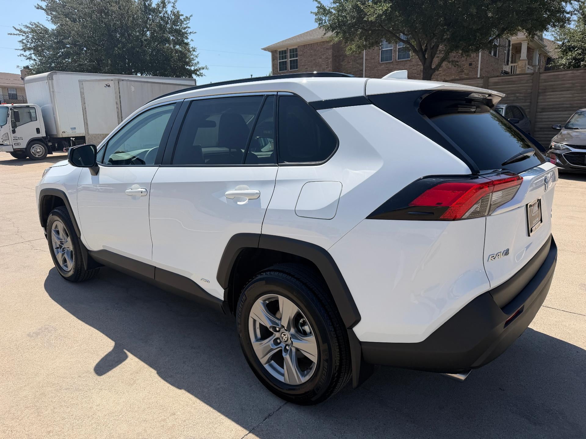 2025 Toyota RAV4 Hybrid LE AWD (Natl)