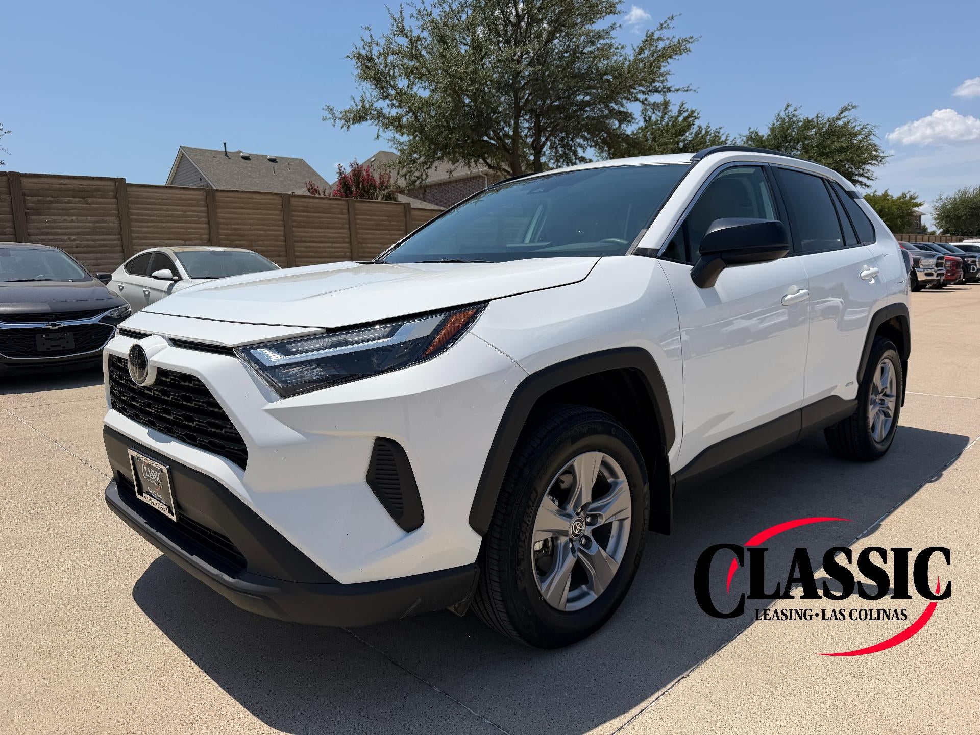 2025 Toyota RAV4 Hybrid LE AWD (Natl)