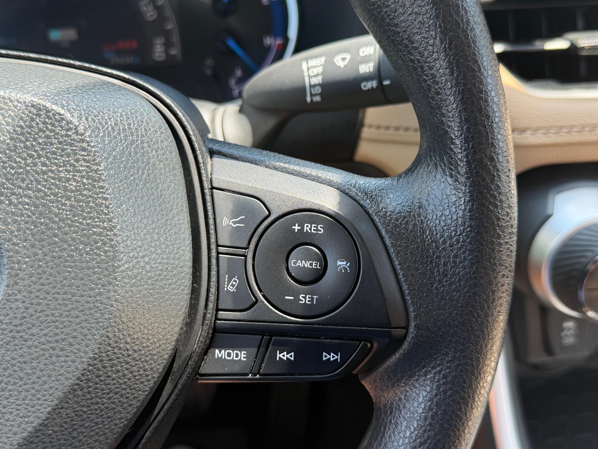 2025 Toyota RAV4 Hybrid LE AWD (Natl)
