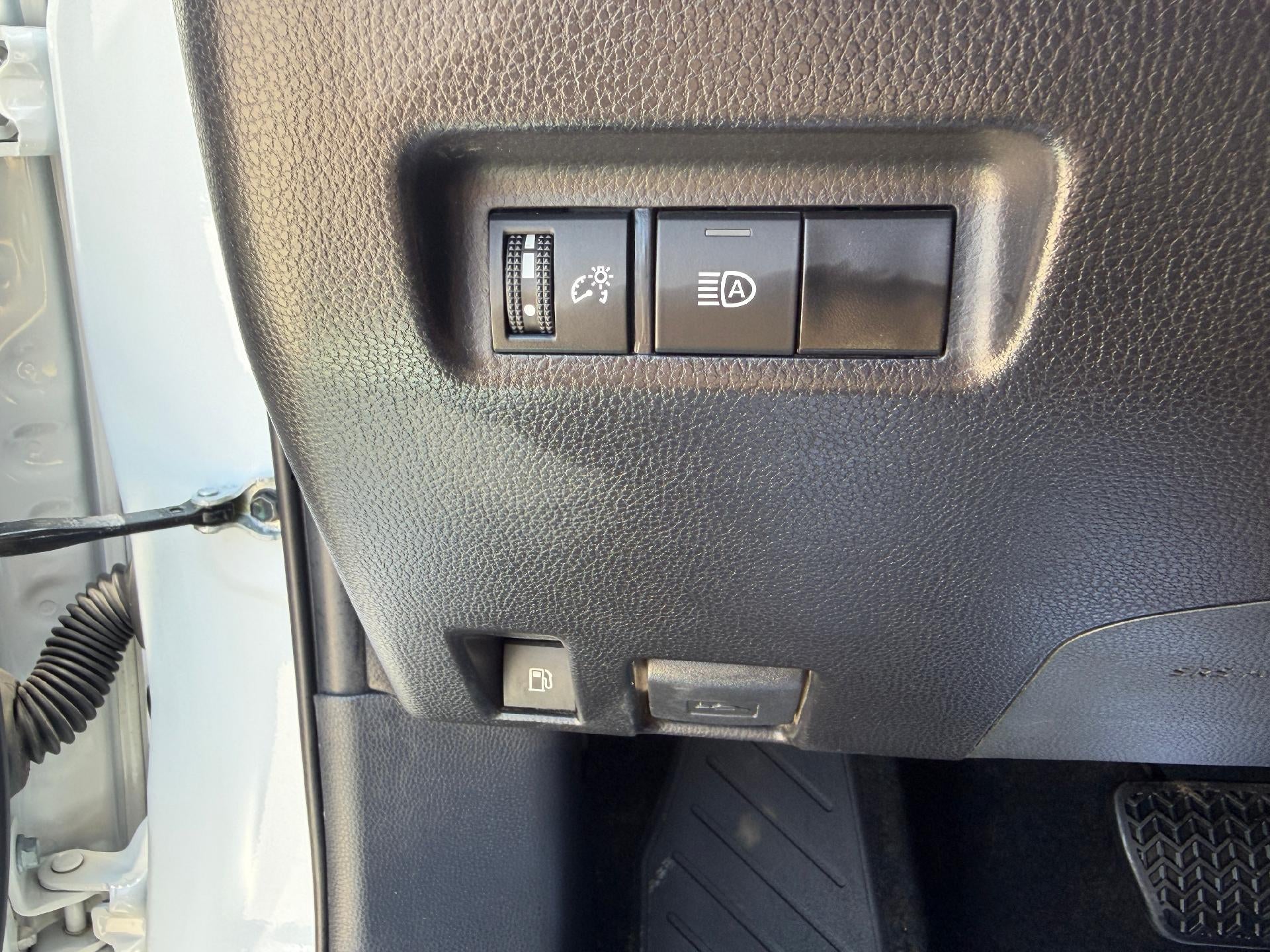 2025 Toyota RAV4 Hybrid LE AWD (Natl)