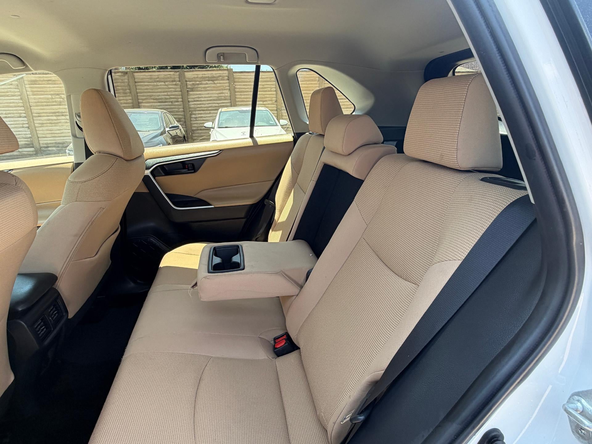 2025 Toyota RAV4 Hybrid LE AWD (Natl)