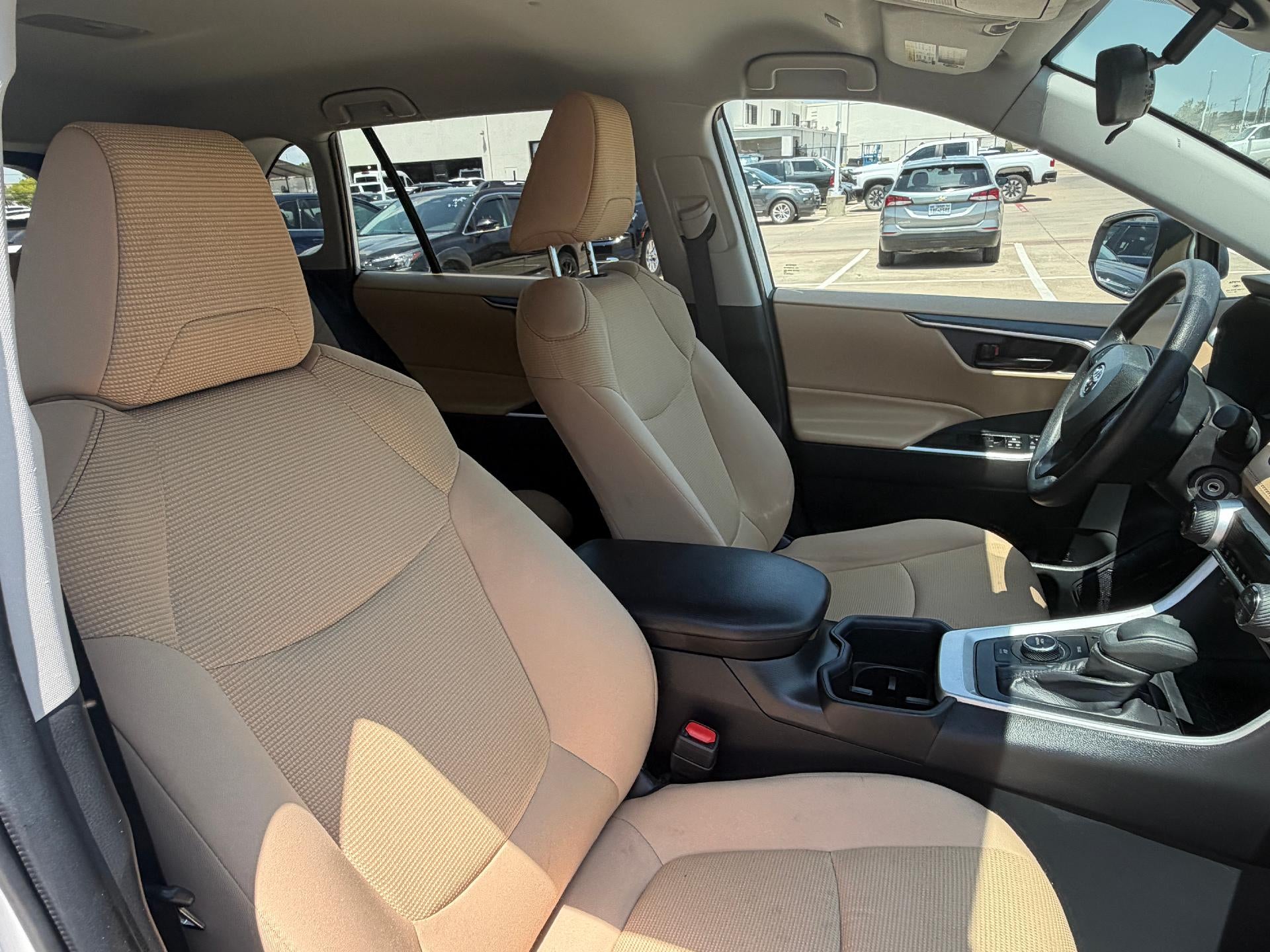 2025 Toyota RAV4 Hybrid LE AWD (Natl)
