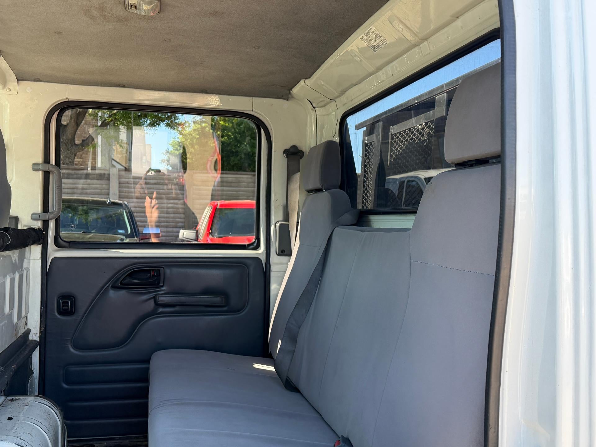 2017 Isuzu NPR/ NPR-HD Base