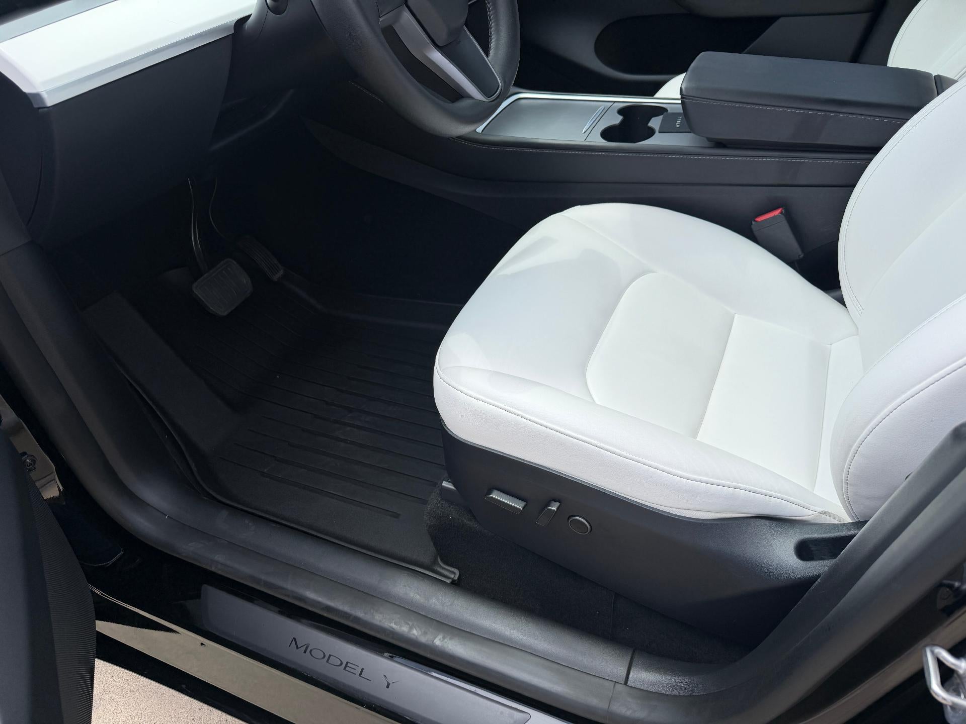2024 Tesla Model Y Long Range AWD