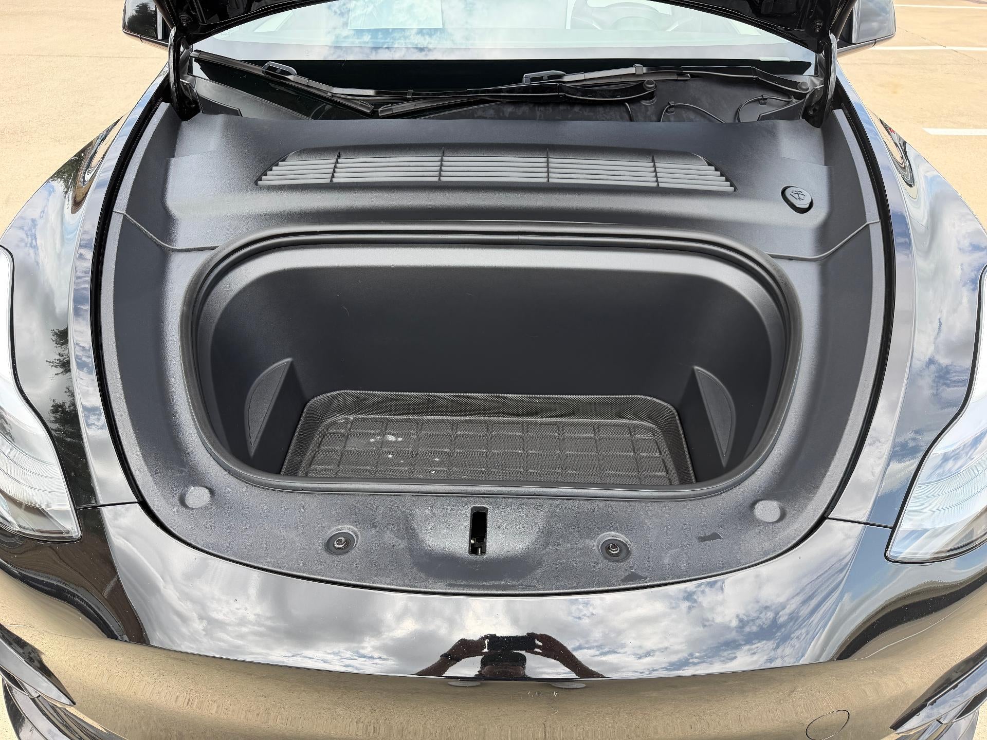2024 Tesla Model Y Long Range AWD