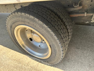 2016 Isuzu NRR DSL REG AT Base