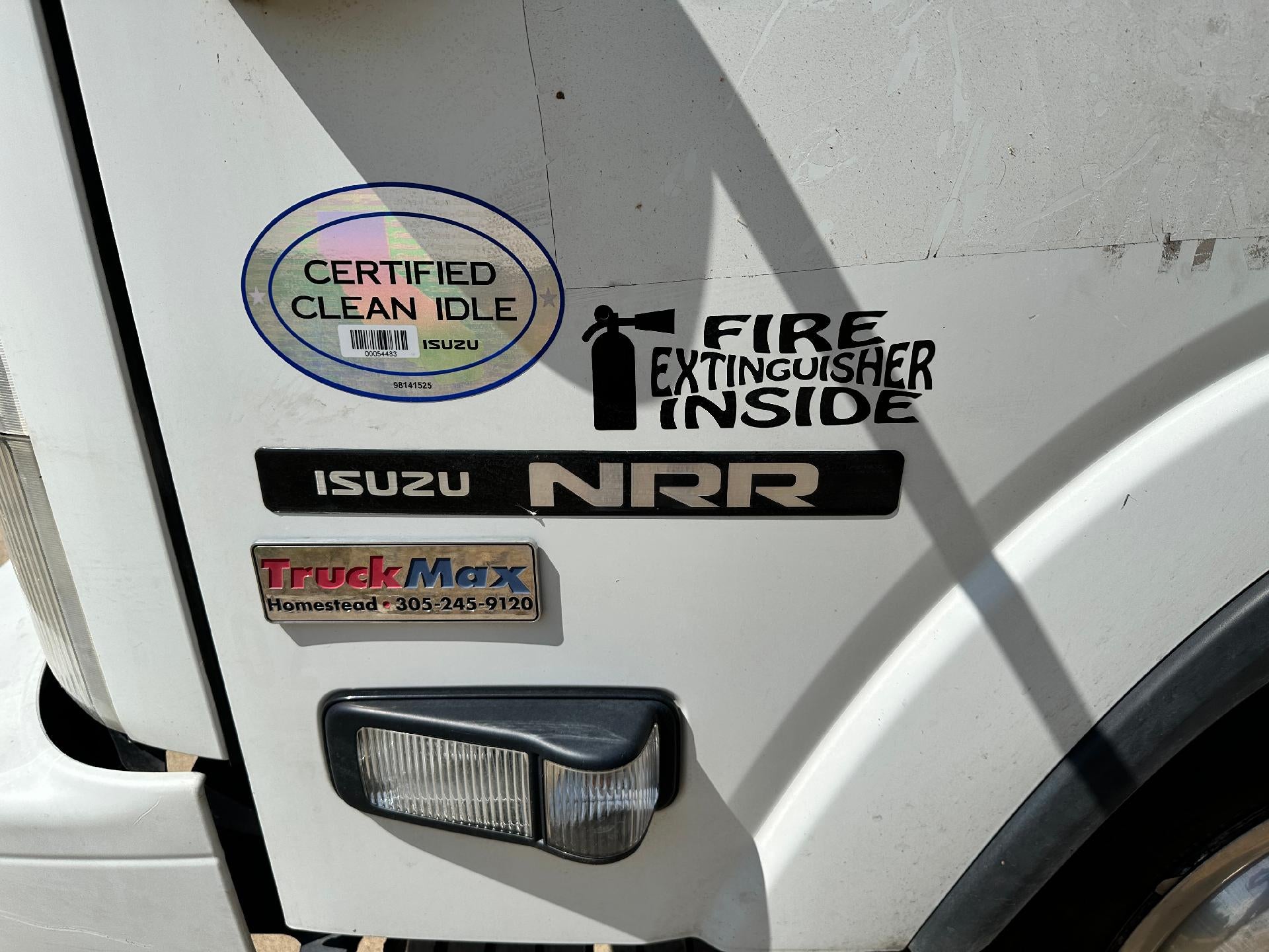 2016 Isuzu NRR DSL REG AT Base