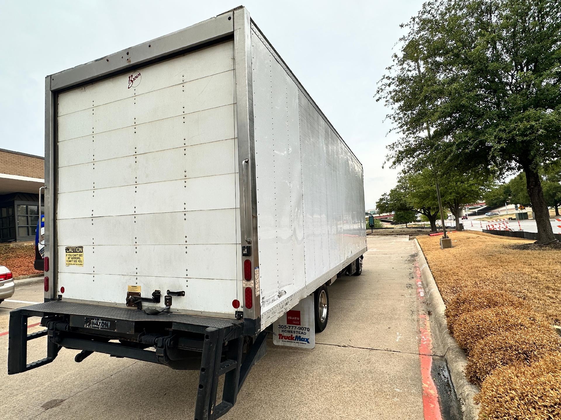 2016 Isuzu NRR DSL REG AT Base