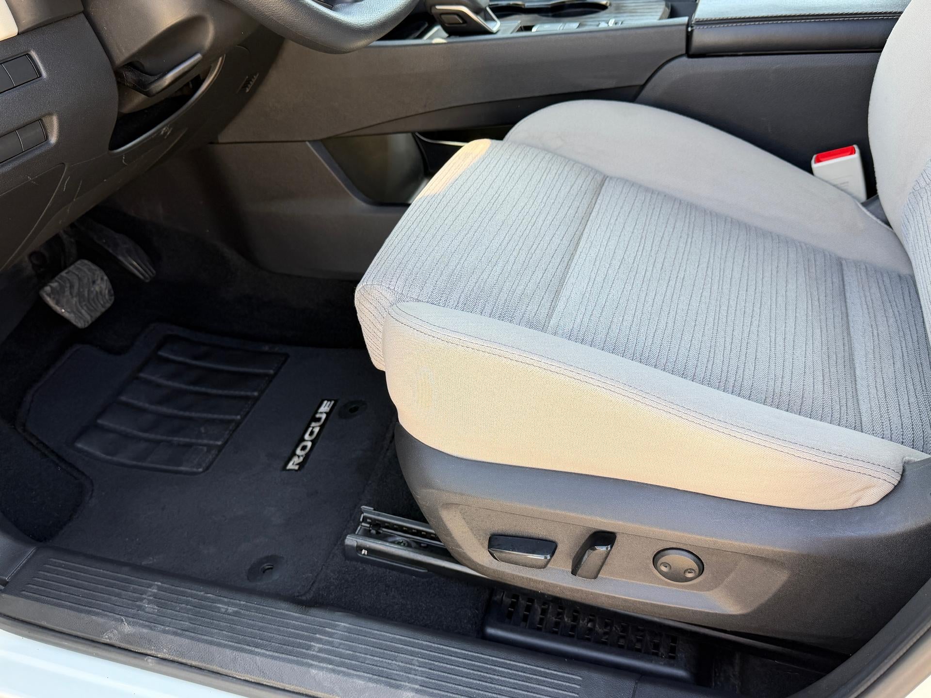 2023 Nissan Rogue FWD SV *Ltd Avail*