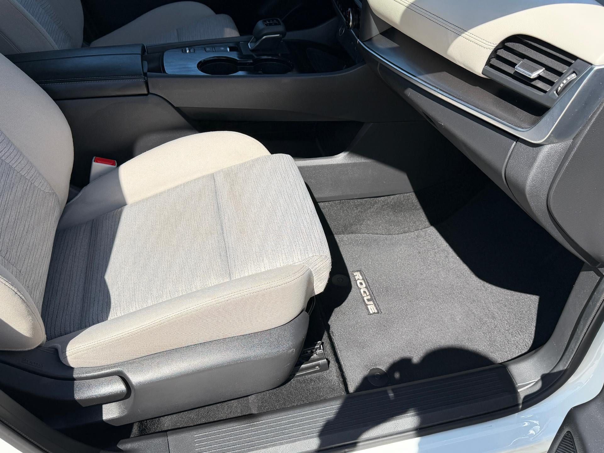 2023 Nissan Rogue FWD SV *Ltd Avail*