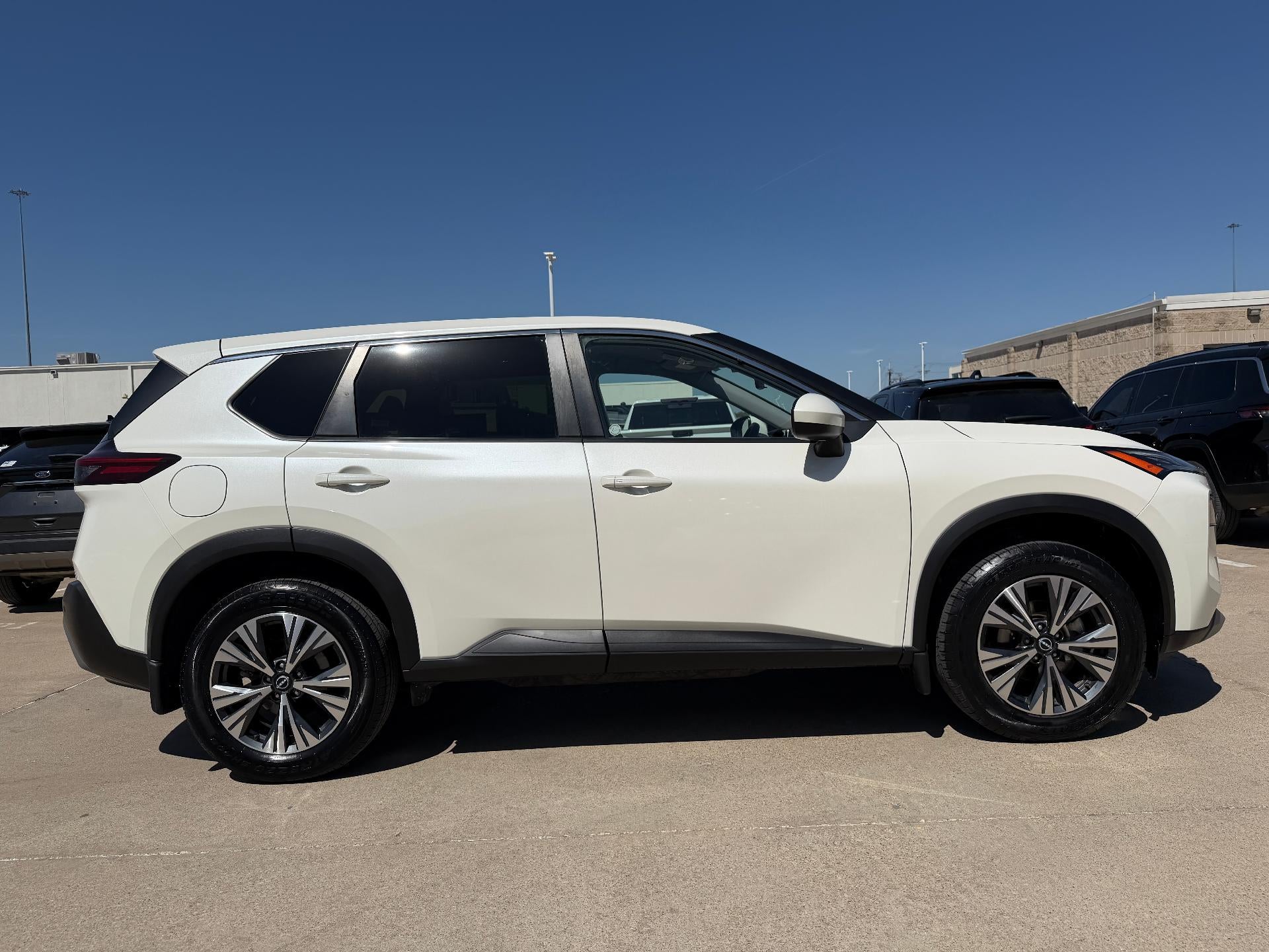 2023 Nissan Rogue FWD SV *Ltd Avail*