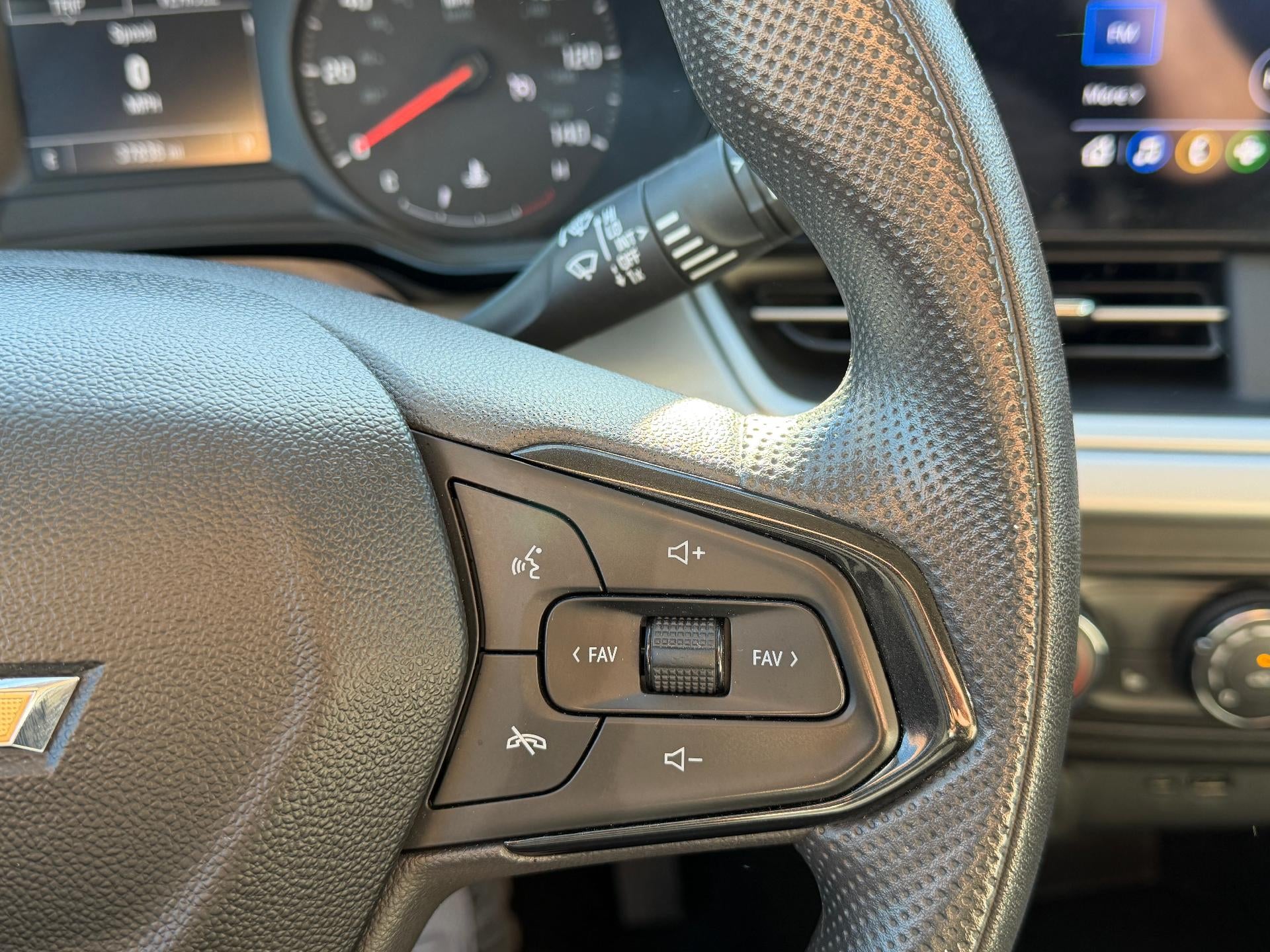 2024 Chevrolet Trax FWD 4dr LS